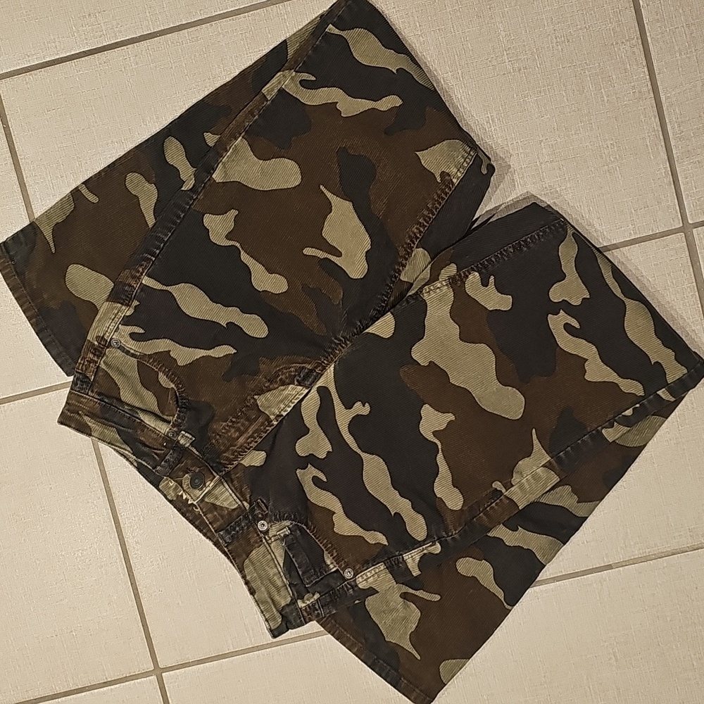 American Eagle Outfitters Camouflage Women Jeans
